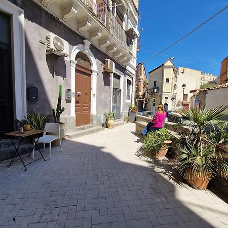 Elvira Home Катания Экстерьер фото